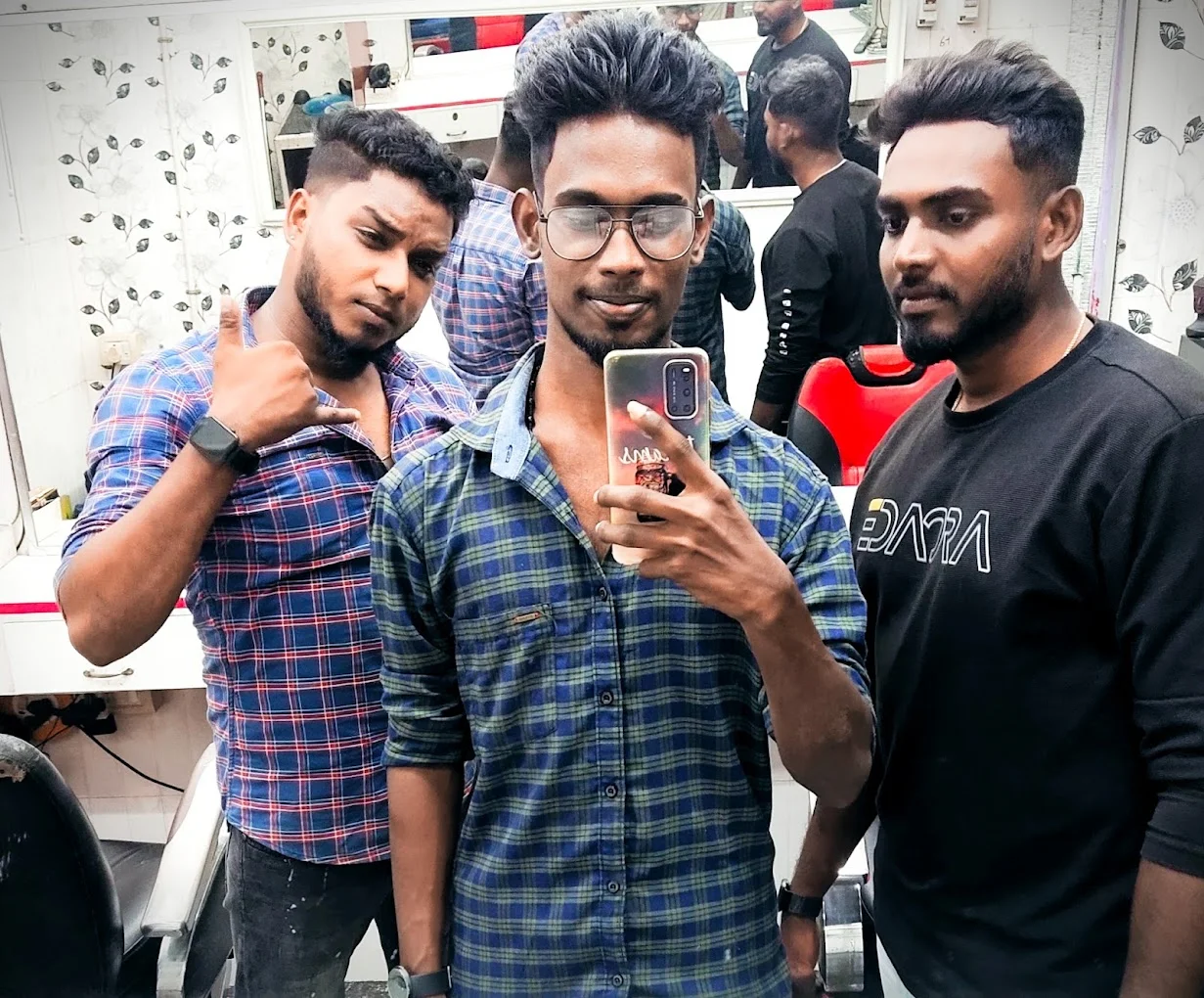 Image of: Santhi Men and Kids Professional Hair Saloon – Grooming for the Whole Family