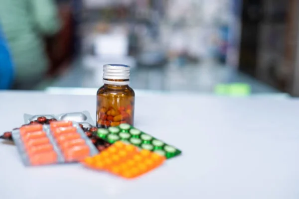 Image of: Crescent Medicals Trusted Pharmacy in Pettai, Tirunelveli