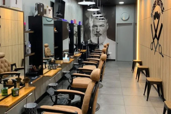 Image of: Meenu's Beauty Parlour Professional Beauty  Hair Services