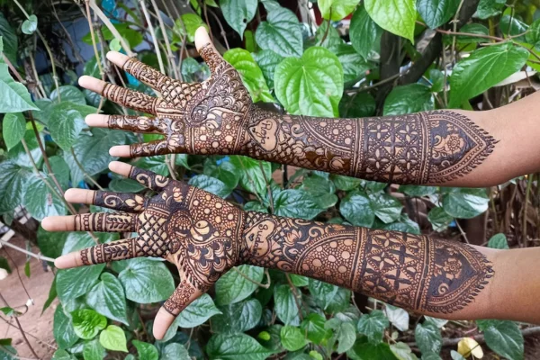 Image of: Bhavani Mehendi And Makeup Artist Bridal Makeup Services in Mukkudal