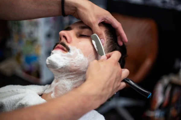 Image of: Regal Saloon Best Men's Grooming & Haircut in Valliyur