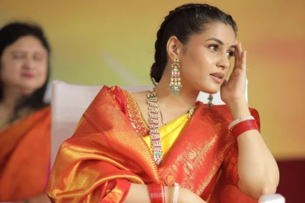 Image of: NewLook Beauty Parlour Expert Skincare Hair Services