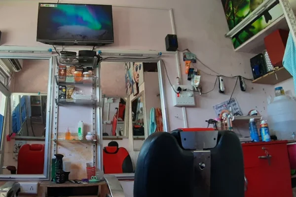 Image of: VS Saloon AC Best Hair Grooming Services for Men