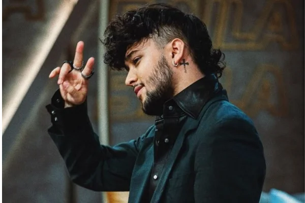 Image of: New Trend Saloon Stylish Haircuts Grooming Services