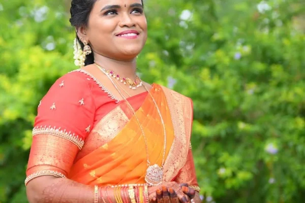 Image of: NERIYAAL Beauty Parlour Bridal Makeup and Jewelry Rental