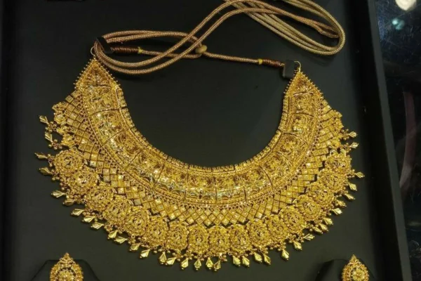 Image of: Shalimar Jewellery Gold, Diamond  Silver Ornaments Collection