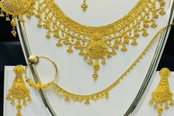 Image of: Selvi Jewellers Hallmark Gold  Diamond Jewellery