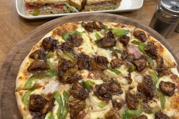 Image of: Aarch Pizza Best Handmade Pizzas with Fresh Ingredients