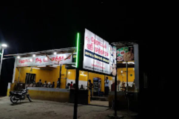 Image of: Muttaram Hotel Veg and Non-Veg Restaurant in Panakudi