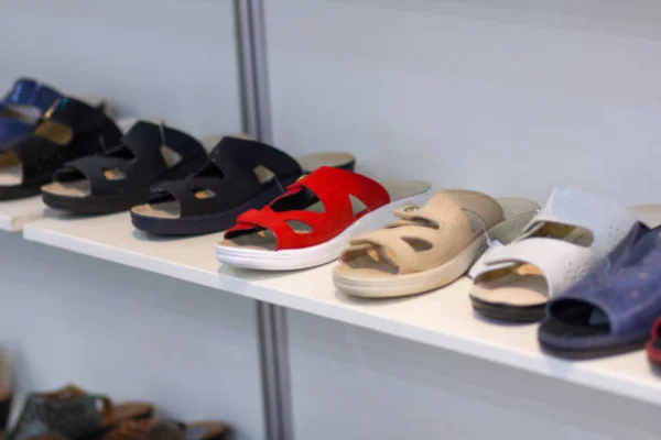 Image of: Supreme Chappals Best Footwear Store in Tirunelveli