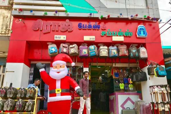 Image of: Siraj Bags And Chappals Best Bags And Footwear Store in Vallioor