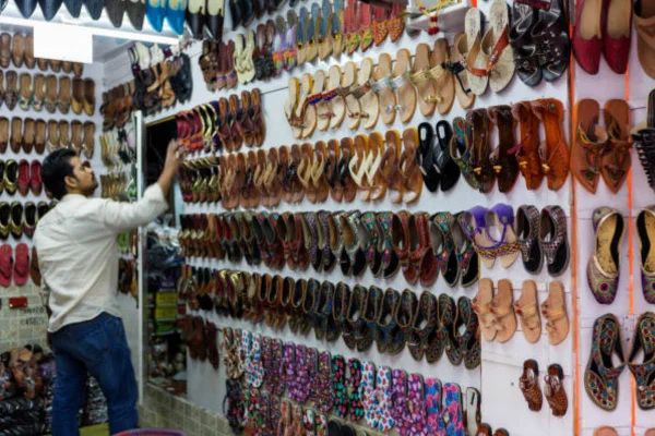 Image of: Kutti Chappals and Mobiles Best Shoe Store Ambasamudram