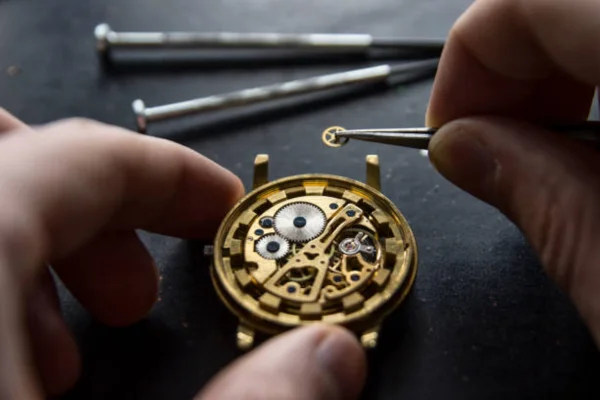 Image of: Kalaivani Watch Service Watch Repair in Thisayanvilai