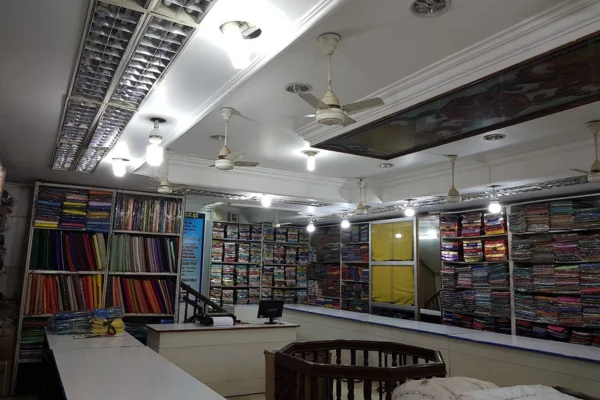 Image of: Raja Silks in Vadakkuvalliyur