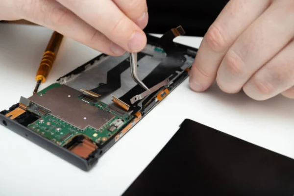 Image of: MJ Mobile in Mavadi Mobile Phone Repair Shop