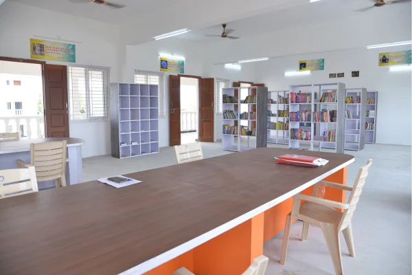 Image of: Global public school