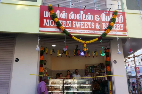 Image of: Modern Sweets And Bakery in Tirunelveli