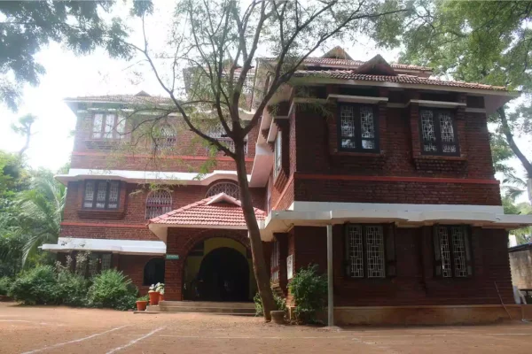 Image of: Oral Higher Secondary School for the Hearing Impaired