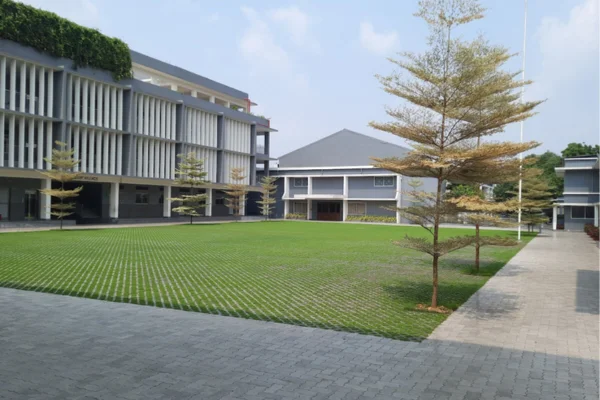 Image of: St. Peter School