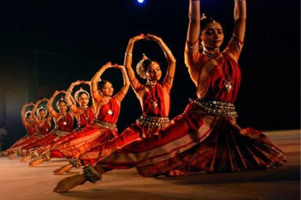 Image of: Chandralaya Dance Academy Karungal Classical and Western Dance