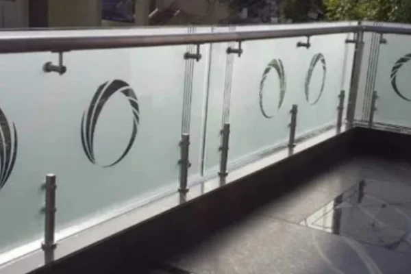 Image of: Ganga Glasses and Hardwares in Asramam