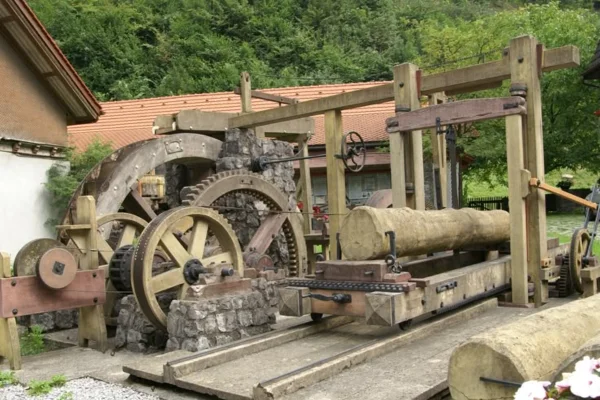 Image of: V G C Saw Mill and Timbers Quality Wood Suppliers Nagercoil