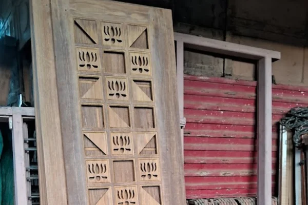 Image of: Babin Wood Works Quality Wooden Furniture Kandanvilai