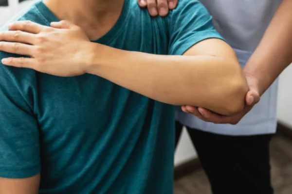 Image of: Phoenix R3 Physiotherapy And Speech Therapy Kannumaamoodu