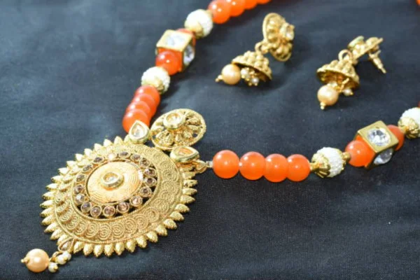 Image of: Sarvesh Temple Jewellery - Traditional Temple Jewelry Designs