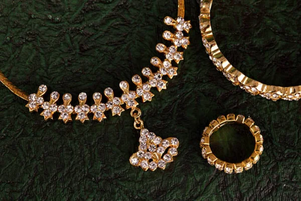 Image of: Harshida Jewellery Works in Unnamalaikadai