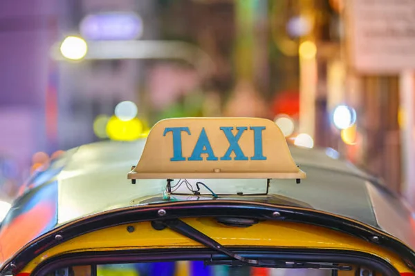 Image of: S Senthilkumar Taxi Service in Thingal Nagar