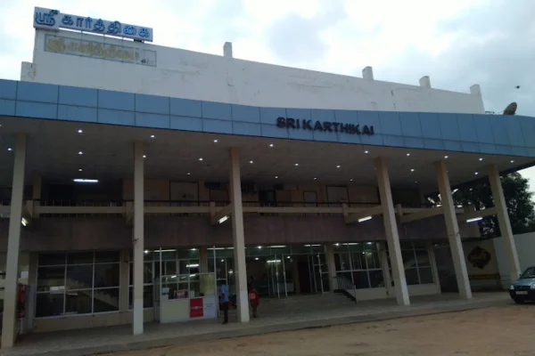 Image of: Sri Karthigai Theatre in Ozhuginasery Tamil Nadu