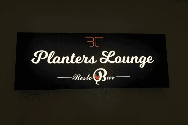 Image of: Beeza Planters Lounge - Relaxed Dining with Refreshing Drinks