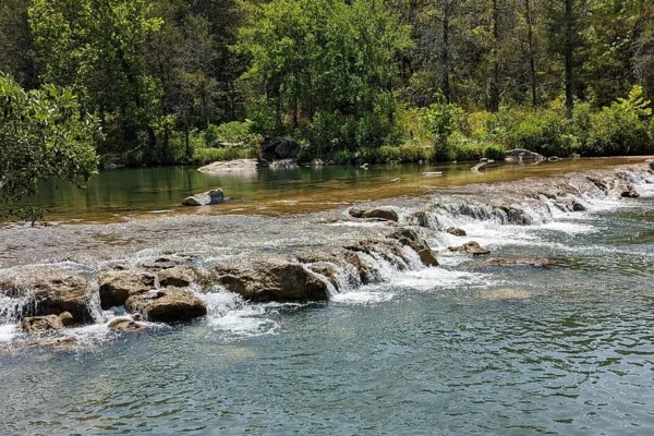 Image of: Blue River Tourist Spot in Dharmapuram
