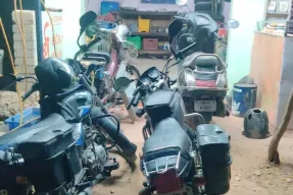 Image of: Kani Auto Works Car and Bike Services in Surandai