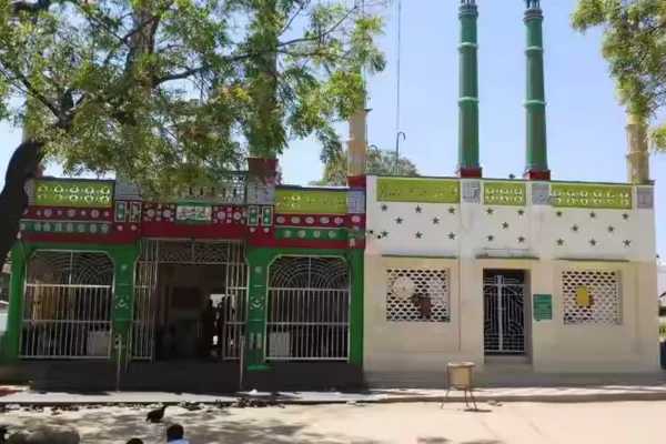 Image of: Aidarusia Thaika Sheikh Ali Salahuddin Appa Dargah Eruvadi