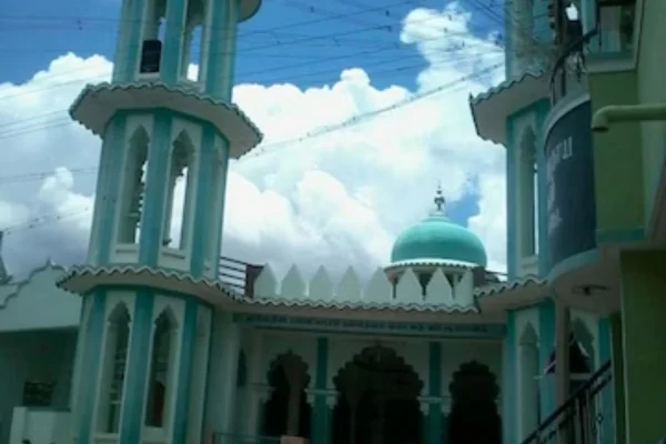 Image of: LV Mohideen Palli Masjid in Eruvadi Tamil Nadu