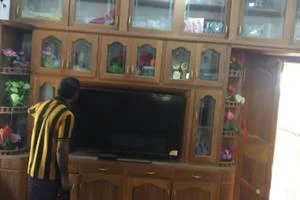 Image of: Judith Wooden Furniture Shop in Vagavillai