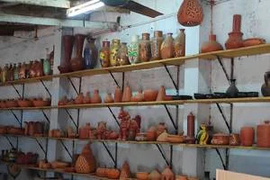 Image of: KP Clay Crafts Home Goods Store in Thalakkulam
