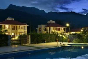Image of: Jijis Castle Hotel near Tiger Falls Courtallam Tamil Nadu
