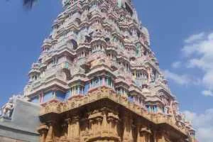 Image of: Thirukkurungudi Temple in Thirukkurungudi Tamil Nadu