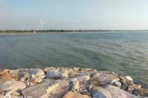 Image of: Rocky Boat Park Idinthakarai Tamil Nadu