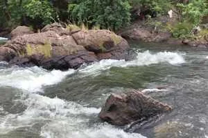 Image of: Thamirabarani River Steps Papanasam Tamil Nadu