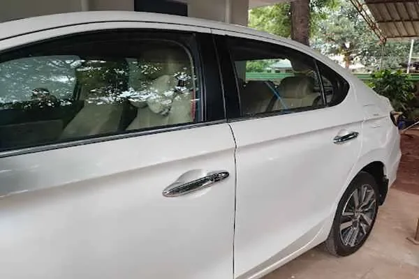 Image of: AKIL THANGAM