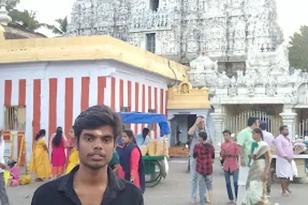 Image of: Aanjaneyar Kovil Suchindram - Divine Hanuman Temple