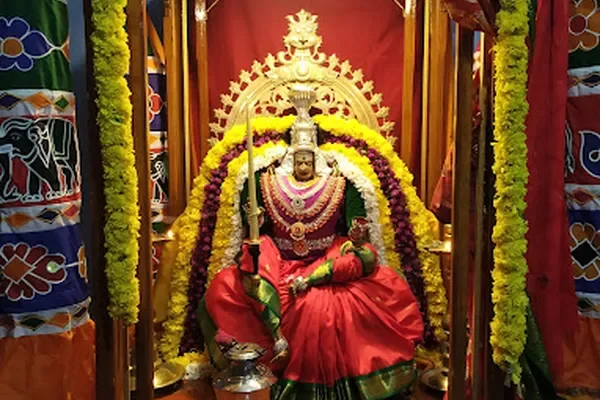 Image of: Alagaman Temple Theroor - Sacred Pilgrimage Site