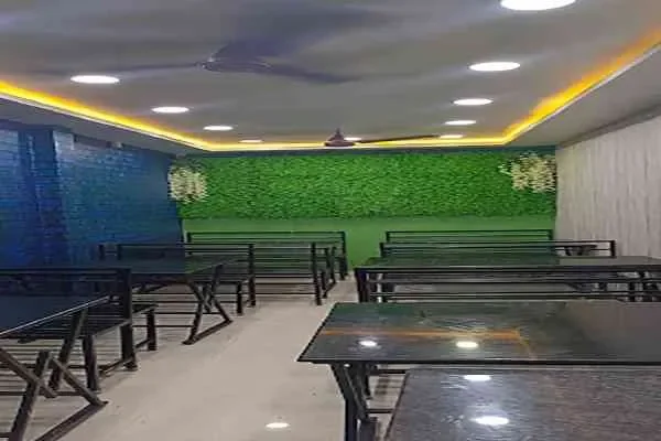 Image of: Alif Restaurant - Flavorful Indian Cuisine with an Authentic Dining Experience