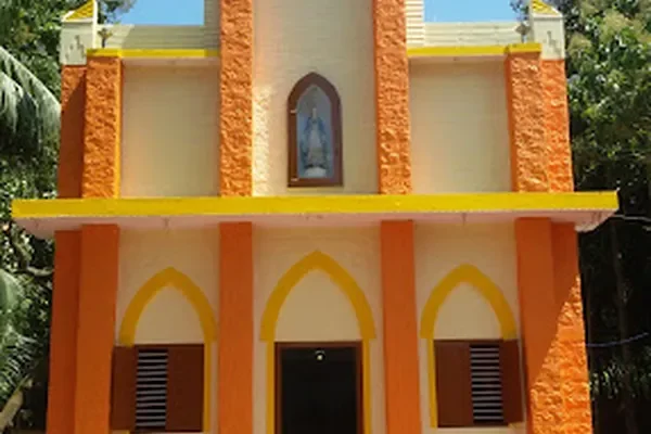 Image of: Amala Annai Church Amalapuram Kuzhithurai - Faithful Christian Worship