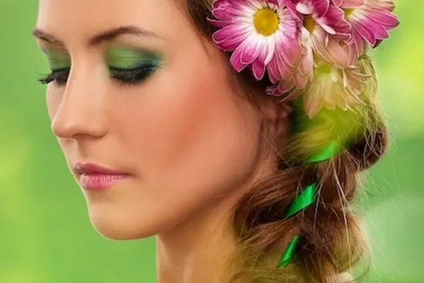 Image of: Anaviga Ladies Beauty Parlour for Stunning Makeovers