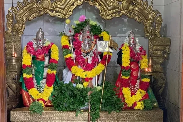 Image of: Arulmighu Thirukalyana Murugan Temple Erachakulam - Worship of Lord Murugan